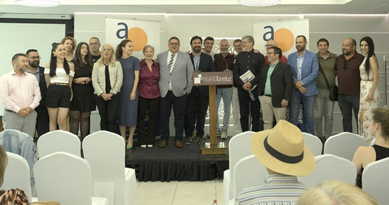 Almerienses presenta su lista a las municipales al Ayuntamiento de Almería