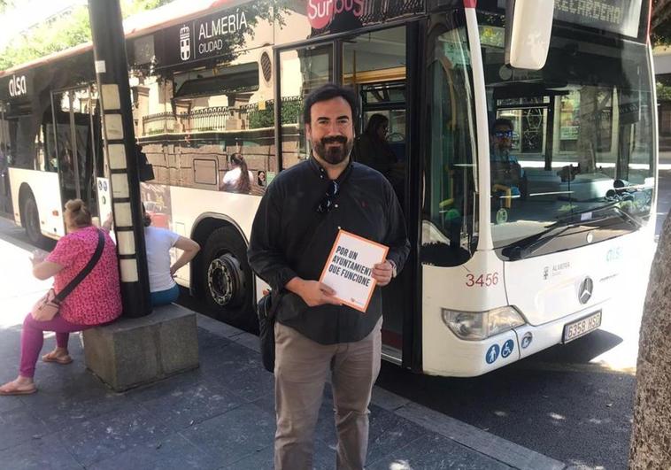 Almerienses propone bus gratis a Paseo, UAL y Hospital Torrecardenas
