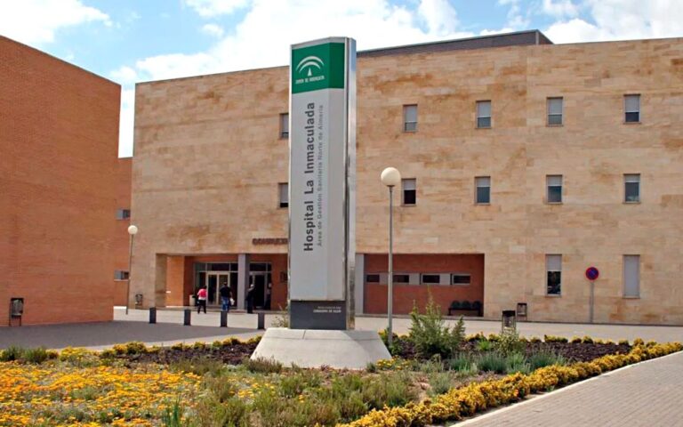 Almería pierde 288 médicos antes del verano y nadie actúa